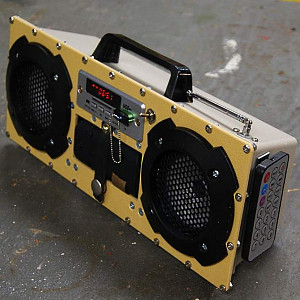 Portable stereo/MP3 player for when I work outside