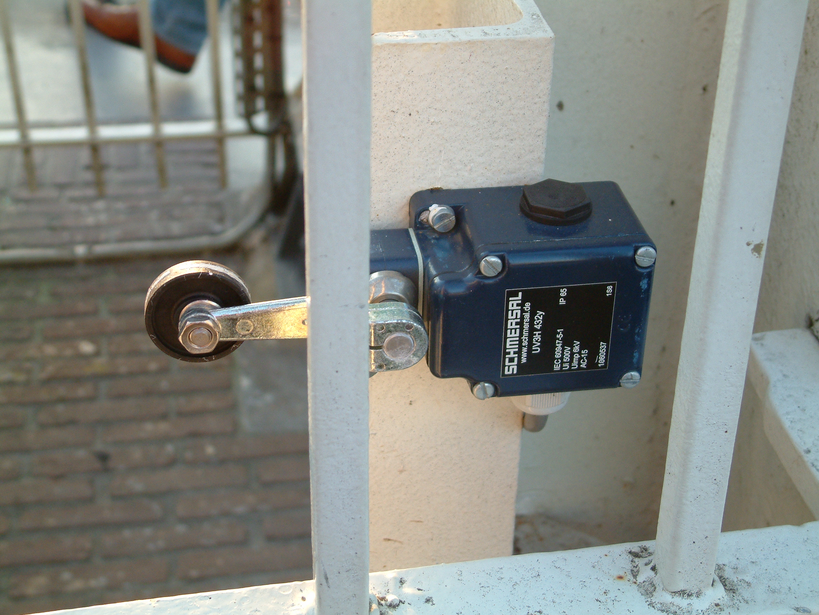 Eindschakelaar_op_de_Mallegatsluis_in_Gouda.JPG