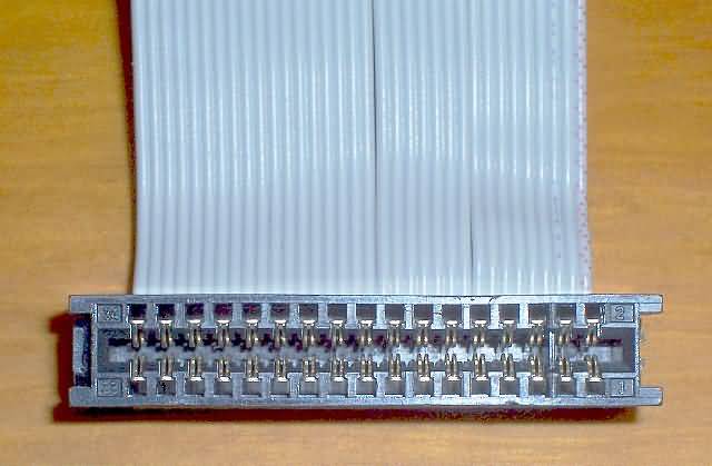 02_5.25in_floppy_connector.jpg