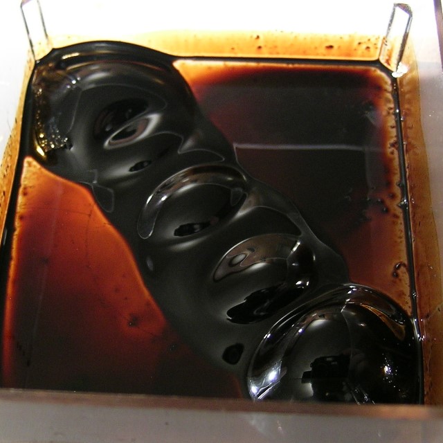 Halbach_Ferrofluid_Weak.jpg