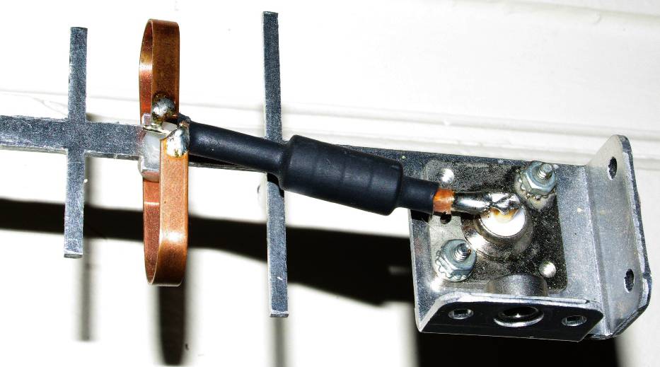 2400MHz_Yagi_Feed.jpg