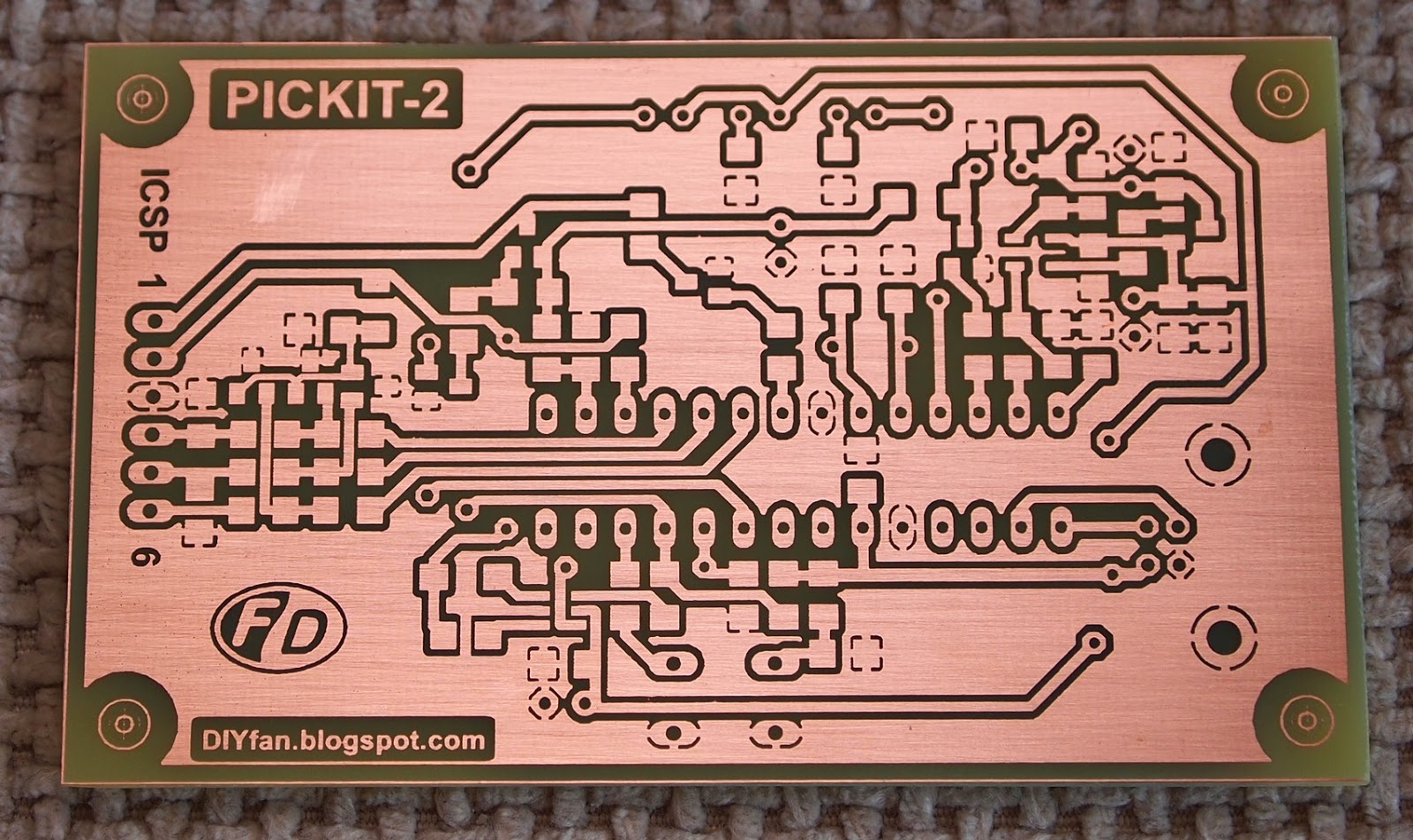 Original PICKIT-2 microcontroller programmer - Electronics-Lab schematic circuit diagram 