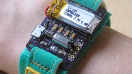 Energy Wristband monitors energy usage on home
