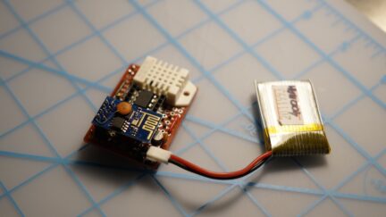 ESP8266 + Attiny85 + DHT22 Temperature/Humidity Logger
