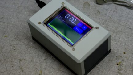 Touchscreen-controlled Arduino Geiger Counter