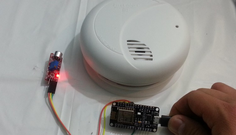 ESP8266 DIY Wifi Smoke Alarm Notifier