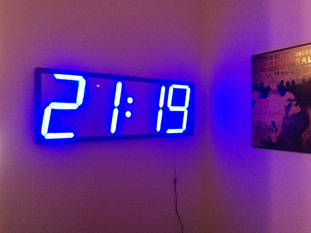 Arduino LED Wall clock using WS2811