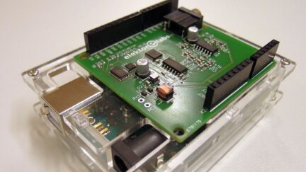 Software Defined Radio (SDR) shield for Arduino