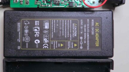 Teardown: 12V AC adapters