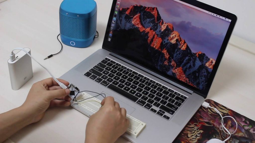 $4 Coin-sized Linux Computer with WiFi $4 Coin-sized Linux Computer with WiFi