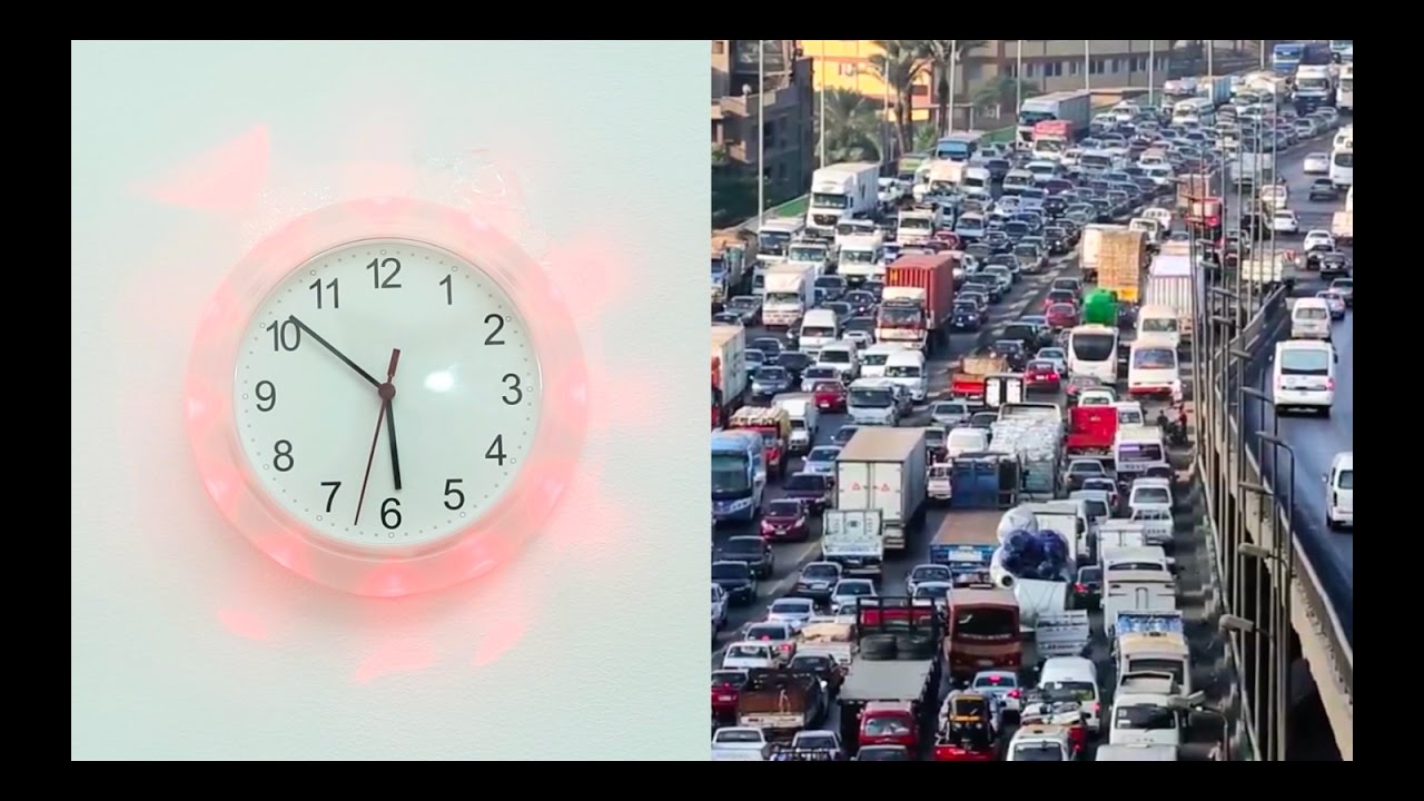 Traffic status on a wall clock