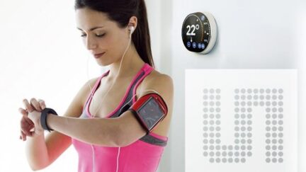 Sensor IC gives accurate RH and temperature from 2x2mm outline