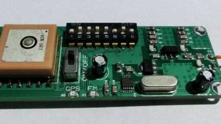 GPS RECEIVER TO FM RADIO (88-107 MHz) AUDIO + RDS TRACKING V2