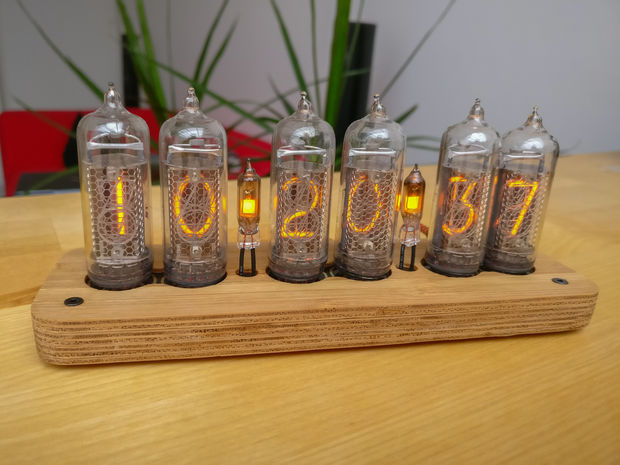 Slimline SMD Bamboo IN-14 Nixie Clock Slimline SMD Bamboo IN-14 Nixie Clock