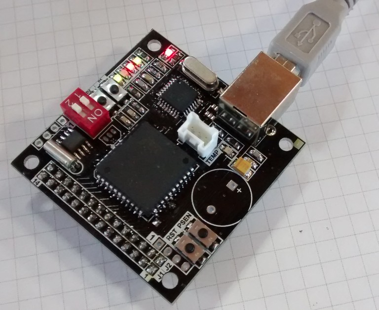 DSETA board with an AT89C51ED2 DSETA board with an AT89C51ED2