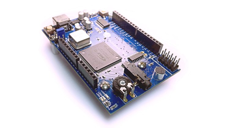 PulseRain M10 – FPGA Development board is Arduino compatible