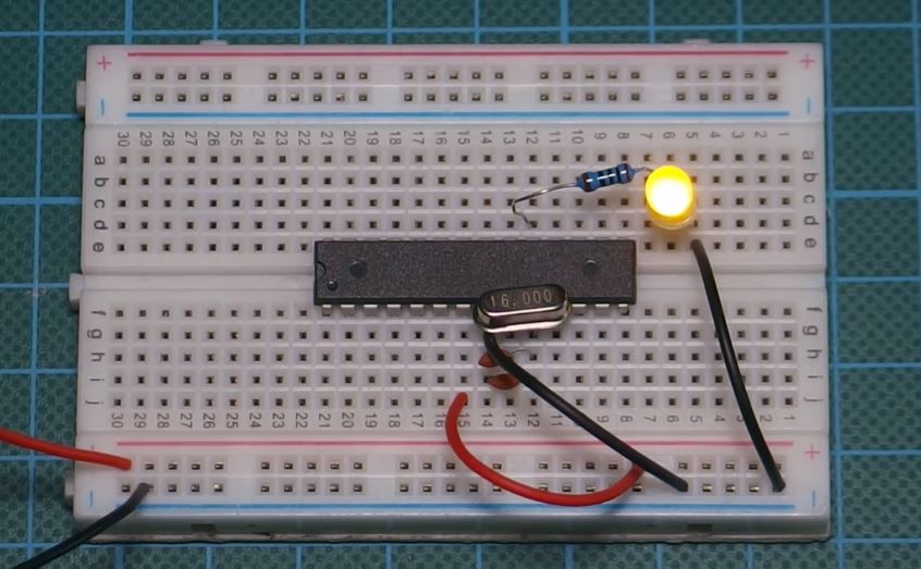 Arduino (Atmega328p) on a Breadboard 