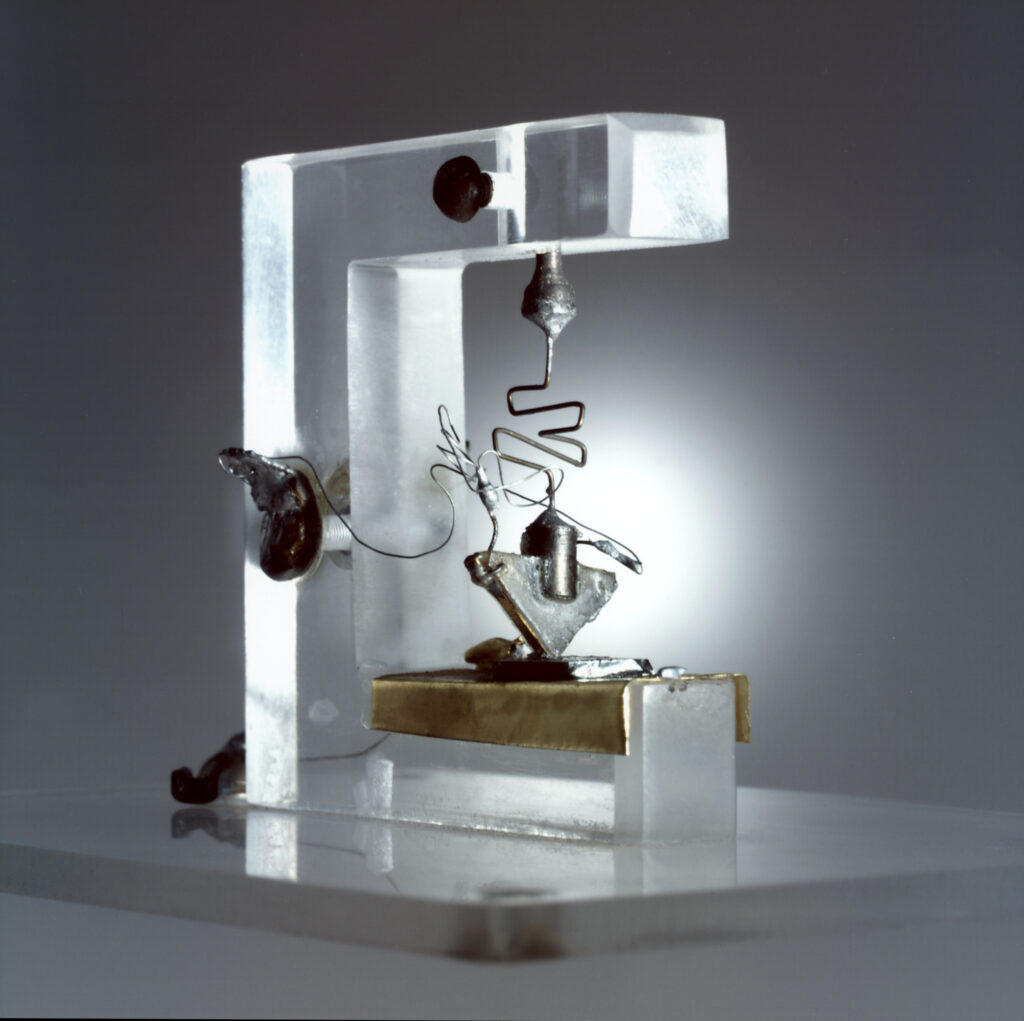 Transistors- The 70-year-old invention that changed the world Transistors- The 70-year-old invention that changed the world