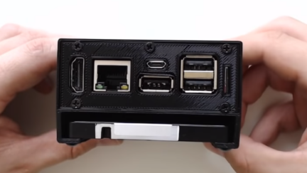 Node Mini Server – A Server For The Quest of A Decentralized Internet