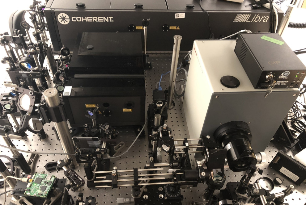 The 10 Trillion FPS Camera Captures Light In Slow Motion The 10 Trillion FPS Camera Captures Light In Slow Motion