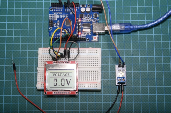 DIY Arduino Uno LCD Voltmeter - Electronics-Lab.com