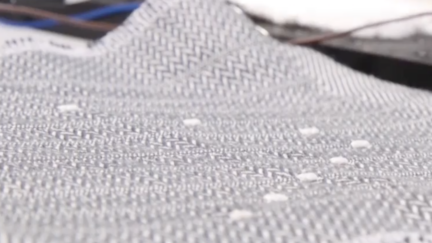Miniature Solar Cells Embedded in Clothes can Charge your Mobile