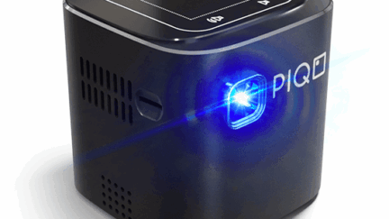 PIQO is a Small But Powerful Pocket Projector