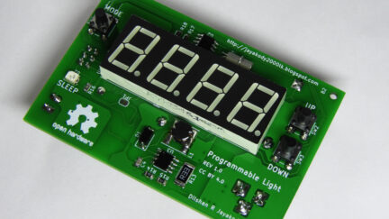 Programmable light controller with ATmega8 and DS1307