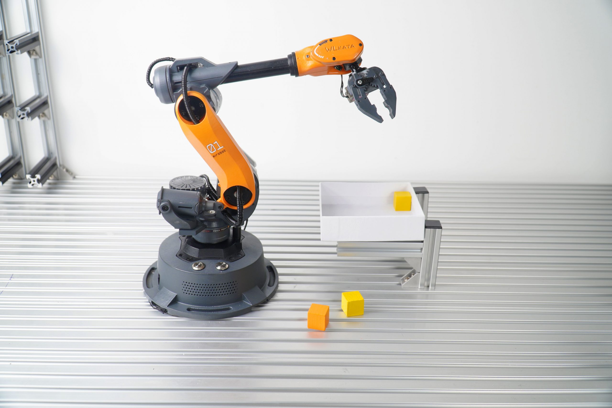 Mirobot Robot Arm is Live on Kickstarter