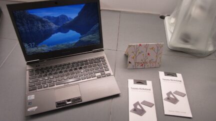 Tesmo – The Invisible & Portable Adhesive Laptop Stand quick review