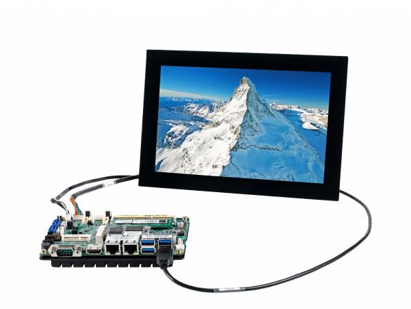 Fortec expands SBC to plug-and-play TFT display kit