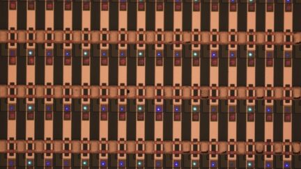 3µm microLEDs transferred by the millions
