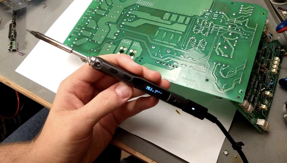 Otter-Iron: Power Your Soldering Iron over USB-C PD