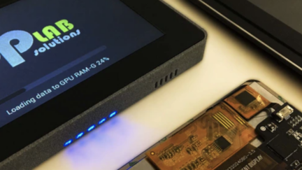 IoTouch an ESP32 wireless development board with 24-Bit RGB TFTs