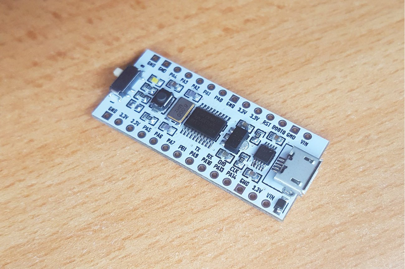 Pinky32 – The Tiny STM32F030 Development Board you always wanted