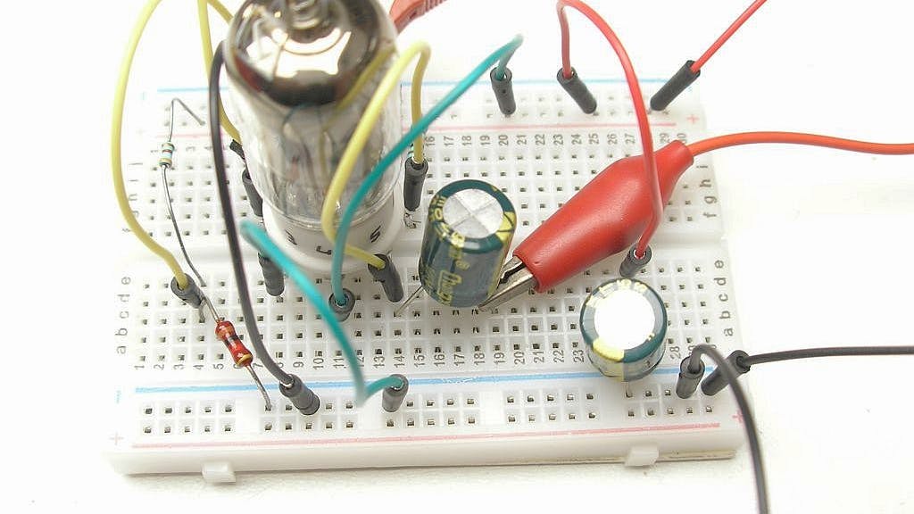 Vacuum Tube Pre-amplifier Runs Entirely on 3.3V, inclusive of filament voltage Vacuum Tube Pre-amplifier Runs Entirely on 3.3V, inclusive of filament voltage