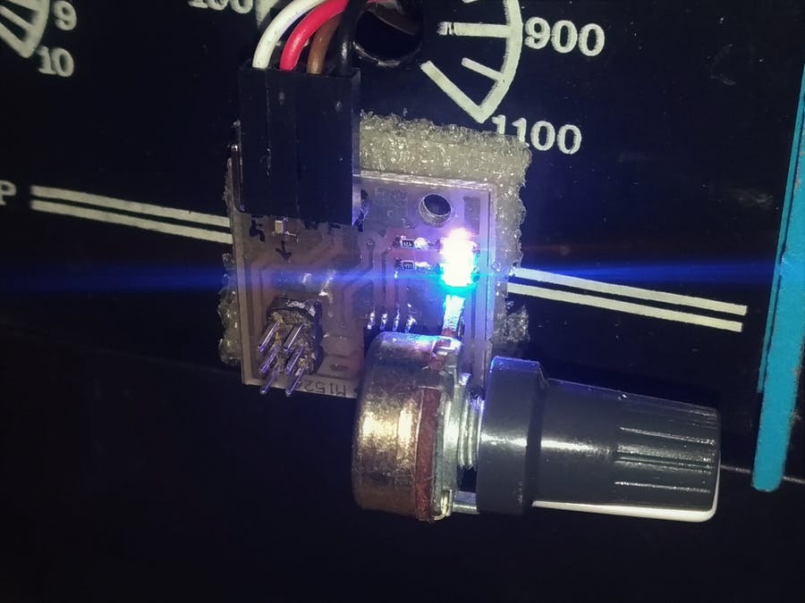 Tiny Isolated Dimmer with Linearly Corrected Output