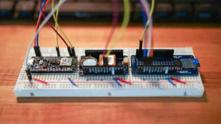 DIY GPS Tracker Features Three Arduino boards