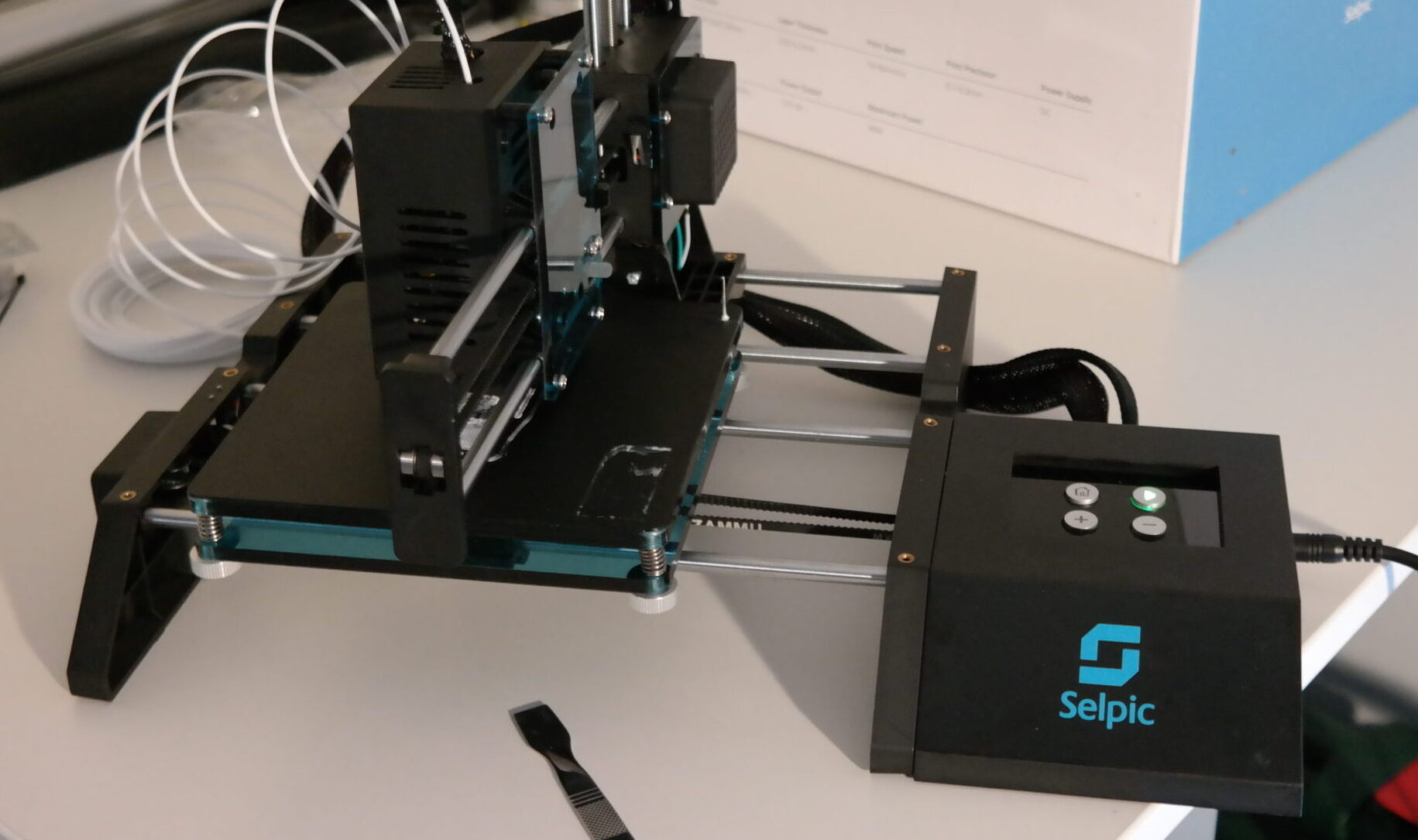 Selpic Star A – A Cost-Effective Multifunctional mini 3D Printer