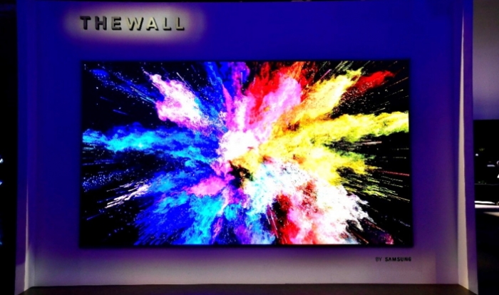 The Wall: a modular MicroLED TV from Samsung