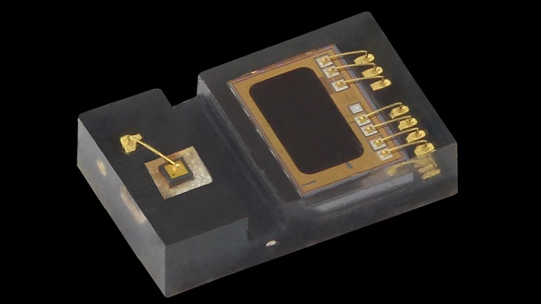 The VCNL36825T integrates a proximity sensor (PS), and a VCSEL into one small package