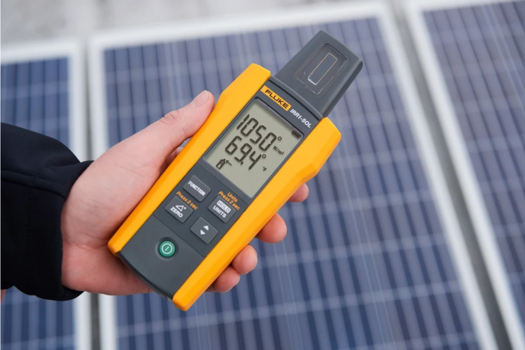 IRR1-SOL Solar Irradiance Meter helps troubleshooting of photovoltaic installations