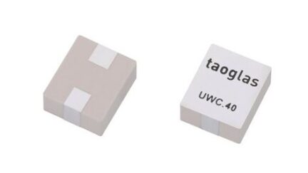 Accura 3 GHz to 5 GHz Ultra-Wide Band (UWB) SMD Chip Antenna