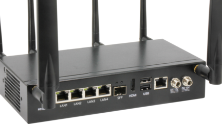 FWS-2280: Flexibility, Security and Connectivity in a Compact Desktop Solution