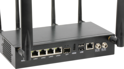 FWS-2280: Flexibility, Security and Connectivity in a Compact Desktop Solution