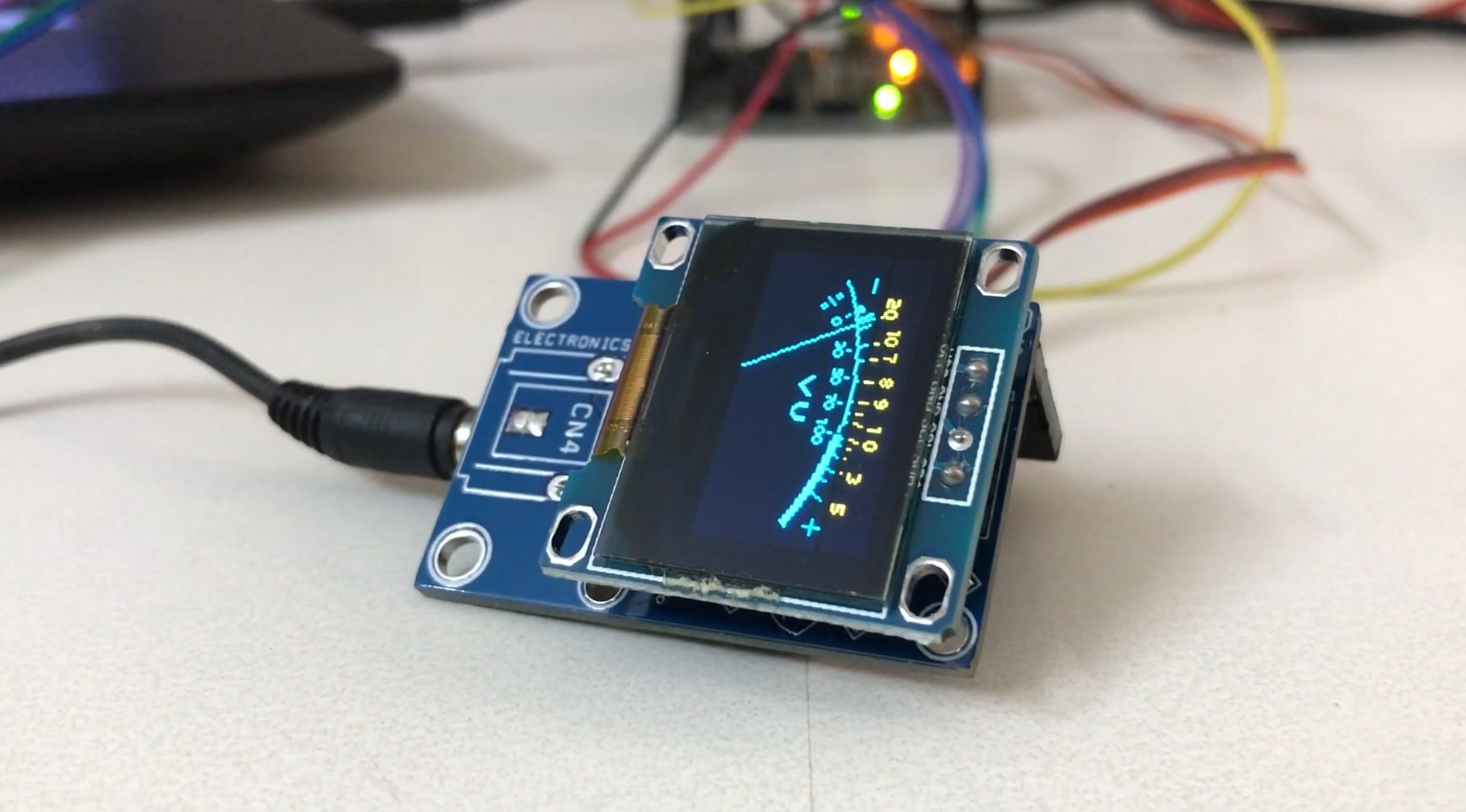 Analog Style VU Meter on OLED Display – Arduino Compatible