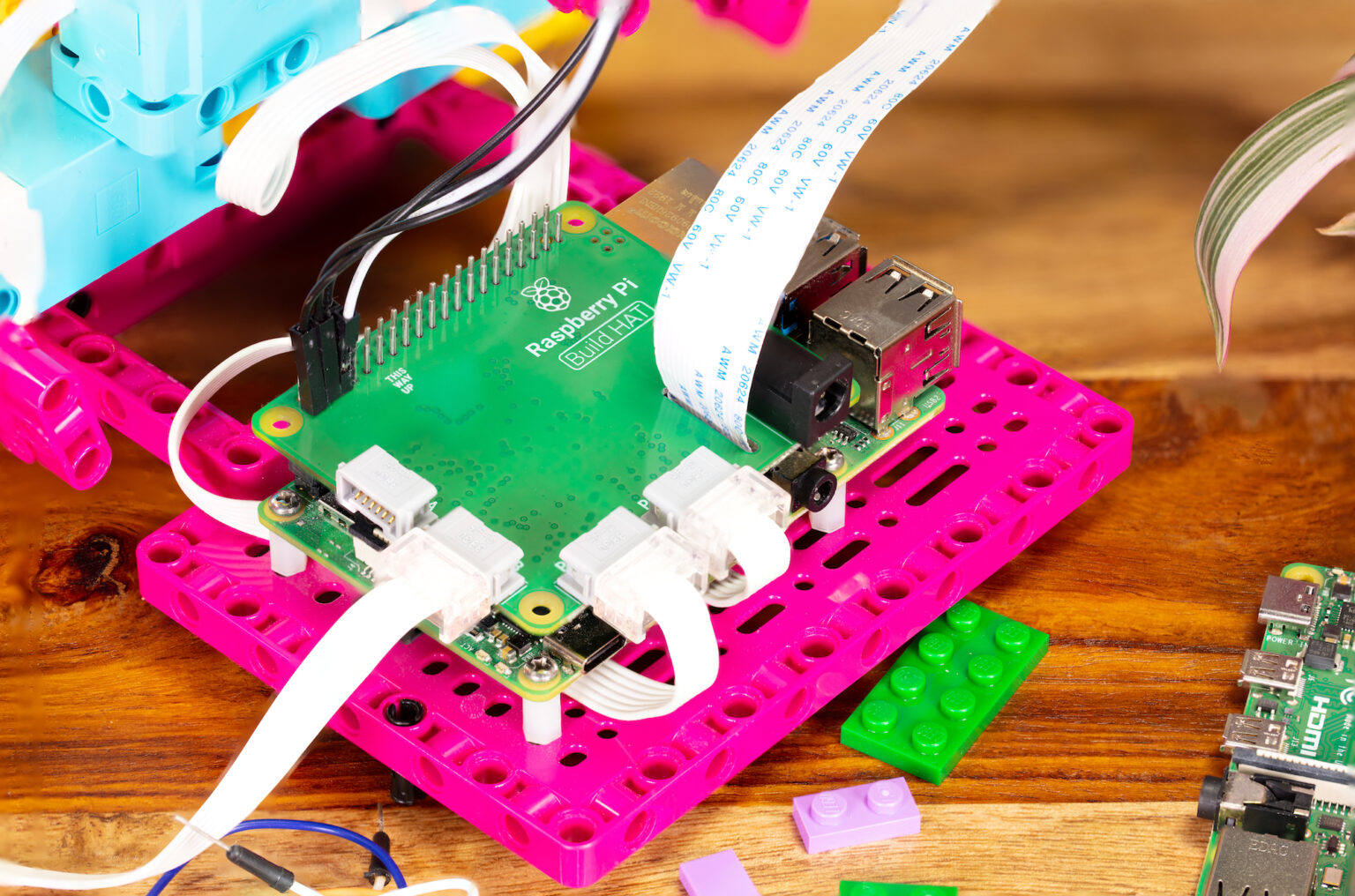 Raspberry Pi Foundation Collaborates with LEGO Education for the ALL-NEW RPi Build HAT