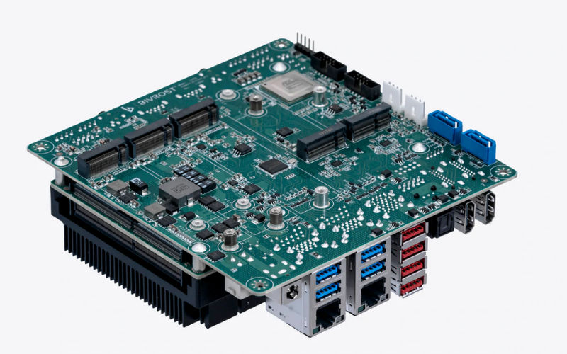 BIVROST Lite5 mini-STX platform provides up to 96GB RAM for edge computing and machine vision applications