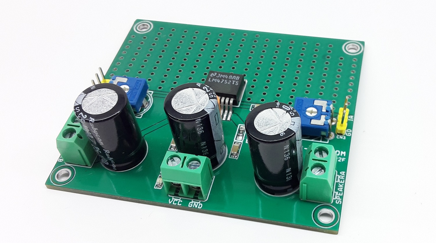 2.5W Stereo Audio Amplifier using LM4752