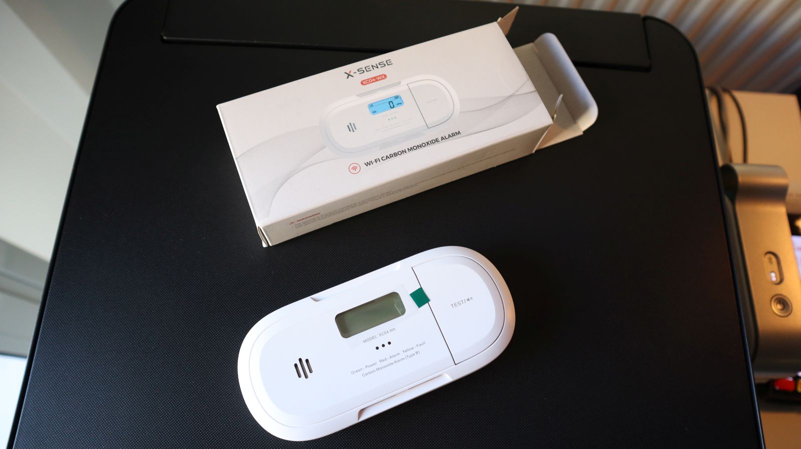 Detect Carbon Monoxide using a Smart X-Sense Home Security App Detect Carbon Monoxide using a Smart X-Sense Home Security App